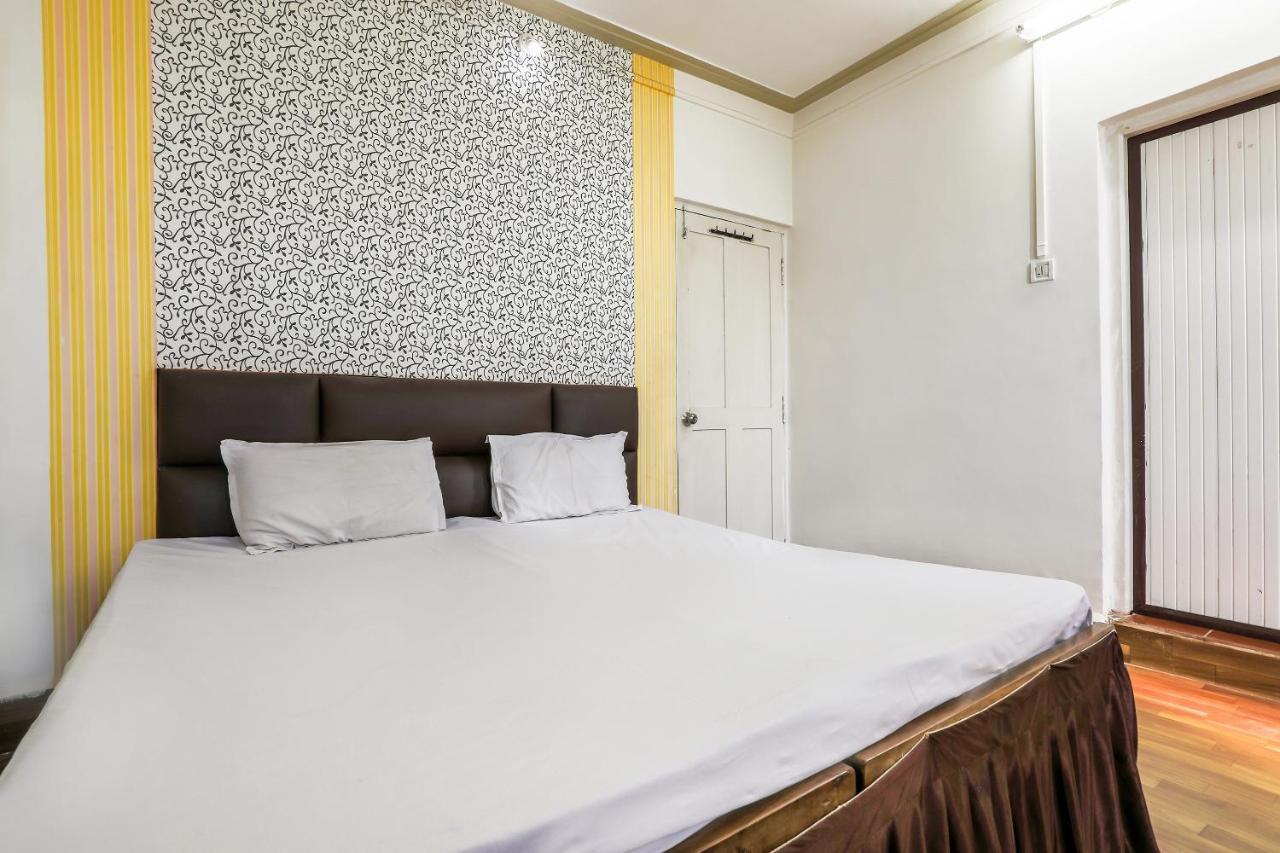 Spot On 37412 Hotel Priti International Mapuçá Exterior foto